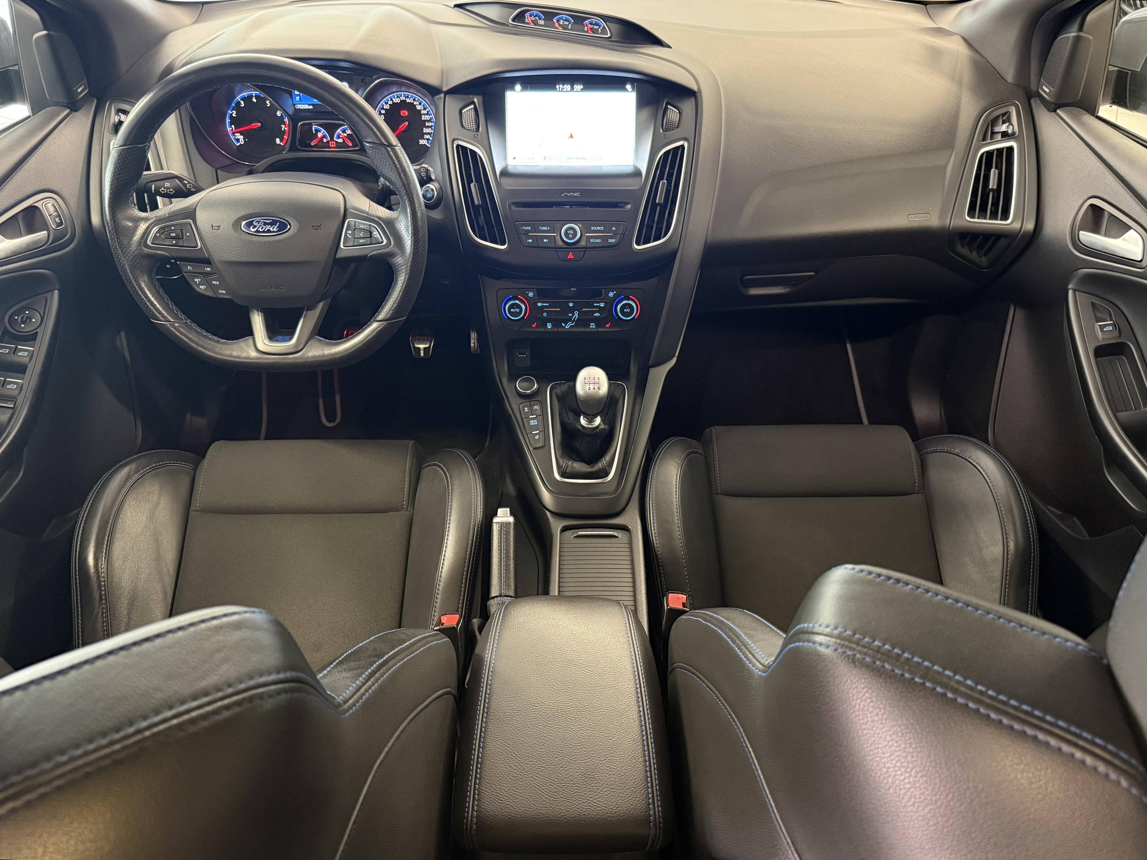 FORD FOCUS